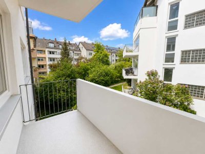 Sendling: Apartment mit separater Küche und Balkon
