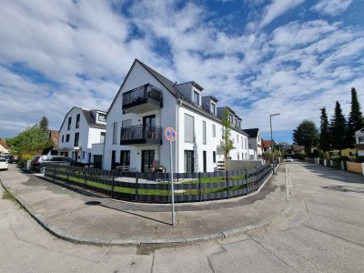 Exklusive 3-Raum-Dachgeschosswohnung mit luxuriöser Innenausstattung mit EBK in München Hadern
