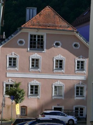 Helle 2-Zimmer-Wohnung mit Südbalkon im 1. OG am Halser Marktplatz