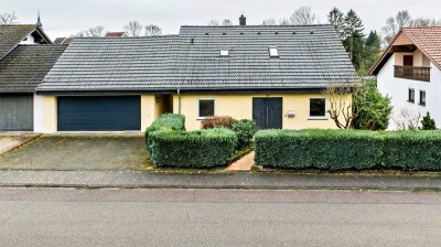 Großzügiges Einfamilienhaus mit Traumgrundstück in ruhiger Wohnlage
