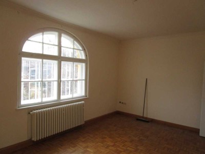 Gepflegte Altbau-Haushälfte mit 4,5 Zimmern und Garage in Iffeldorf