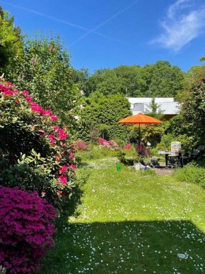 Kernsanierte 4-Zimmer-Gartenwohnung in stilvollem Altbau am Bunten Garten