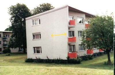 Ruhige Grünlage:  3-Raumwohnung mit Balkon auf Erbpachtgrund