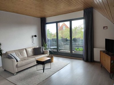 Helle 4-Zimmer Dachgeschosswohnung in Adendorf/Lüneburg mit Balkon in ruhiger Lage direkt im Ort
