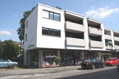 Schöne 3-Zi.-Wohnung mit Loggia in 4 Familienhaus Nähe Bahnhof