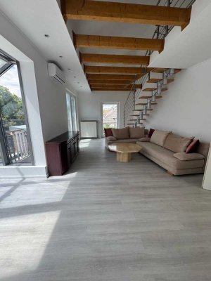 Exklusive 2-Raum-Maisonette-Wohnung mit gehobener Innenausstattung mit Einbauküche in Neuss