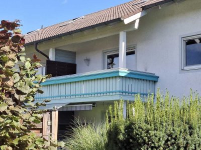 Tolle 3-Zimmer-Wohnung mit EBK, Balkon + Garage