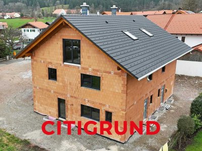 Benediktbeuern - Familienfreundliche Neubau-DHH mit ruhigem Garten im idyllischen Voralpenland