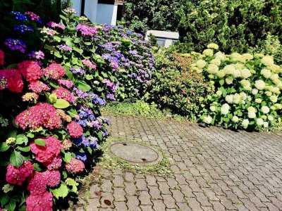 Charmante sonnige DHH in ruhiger Wohnlage  !