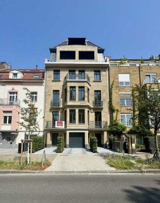 Exklusives STADTPALAIS in absoluter Spitzenlage mit privatem Garten – ein JUWEL moderner Eleganz