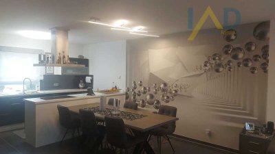 Exklusive Doppelhaushälfte mit 4 Zimmern + 2 Zimmer Homeoffice, Garten und Doppelgarage