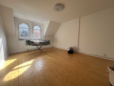 Sonnige 3-Zimmer Altbauwohnung im Herzen von Wiesbaden – Westend