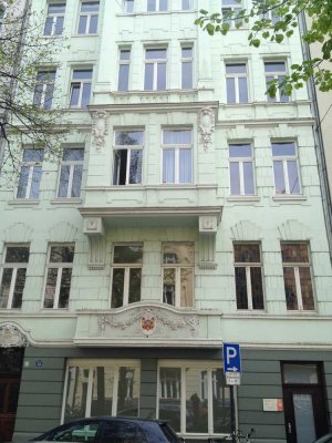 ***Tolle Maisonette-Wohnung mit Blick über die Dächer der Kölner Südstadt***