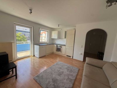*Schöne 1,5 Zimmerwohnung mit EBK und Balkon in Innenstadt zu vermieten!*