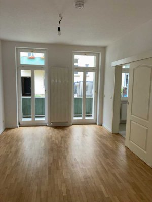 **FRISCH RENOVIERTE 2-RWG**MIT BALKON & BAD MIT DUSCHE**WE 08**