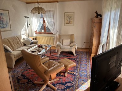 Helle voll möblierte Wohnung