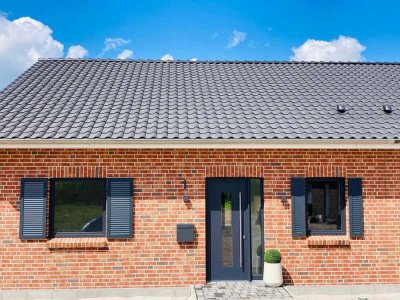Moderne Neubau-Doppelhaushälfte in massiver Bauweise mit Garten - neuester Energiestandard