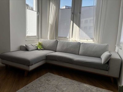 Central furnished apartment / Zentrale möblierte Wohnung