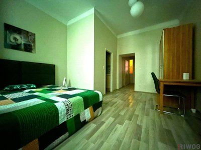 Nähe U1, Laubeplatz und Quellenstraße *** Garconniere im 1. Stockwerk *** Haus in Sanierung