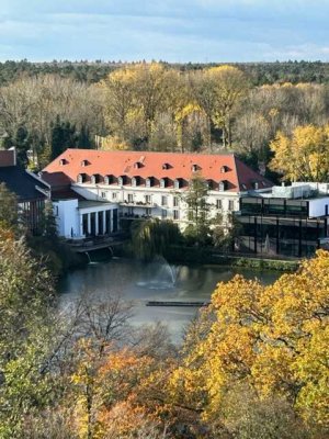 Super geschnittene 4 Zimmerwohnung mit  gigantischem Blick, 2 Balkonen, Aufzug, Gäste-WC etc...