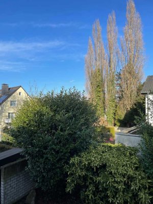 Möblierete helle 2-Zimmer-Wohnung Mülheim Heißen nähe Rumbachtal