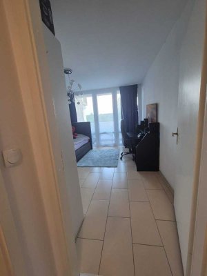 Attraktive 2-Zimmer-Wohnung mit Balkon und EBK in Offenbach