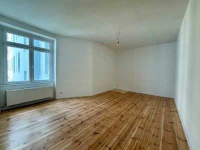 Erstbezug nach Sanierung - Helles Studio in charmanter Straße +++Befristung auf drei Jahre+++