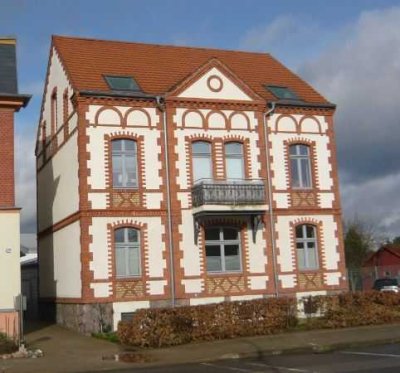 Zentral gelegene 2-Raumwohnung nahe Innenstadt, Tollensesee und Hochschule