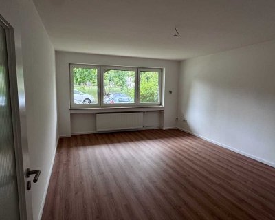 Frisch sanierte 3-Zimmer-Innenstadtwohnung (1. OG, S/W, Aufzug, bezugsfrei) – Plärrer