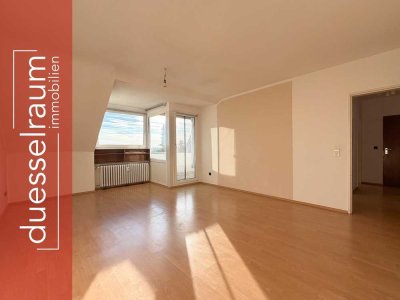 Düsseldorf-Unterbach: helle 2-Zimmer-Dachgeschosswohnung mit Südwestbalkon!