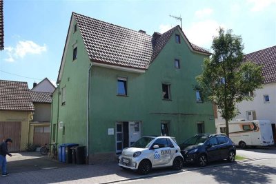 LAUFFEN a.N.: TEILSANIERTES REH m. BÜRO/ELW IM ORTSKERN!