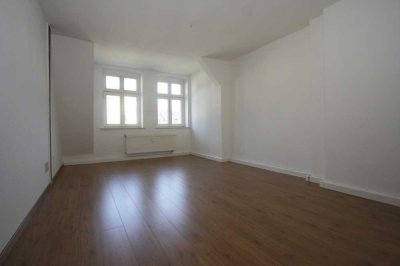 Frisch renovierte 3 Raum Dachgeschosswohnung in der Görlitzer Südstadt! WG-geeignet!
