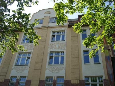 Gepflegtes Mehrfamilienhaus aus der Gründerzeit, zentral, ruhig von privat