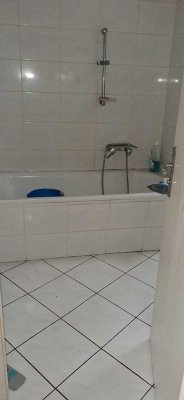MIETFREI!!! Renovierungsbedürftige 2,5 Dachgeschosswohnung (Mietfreiezeit nach Vereinbarung)