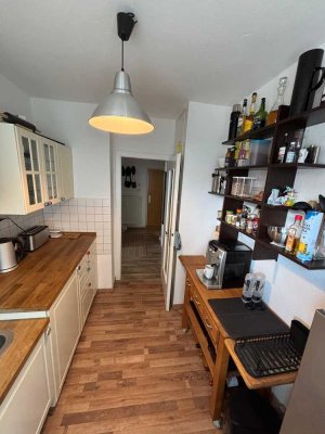 Lebendiges Wohnen: 2-Zimmer-Wohnung in Innenstadtnähe