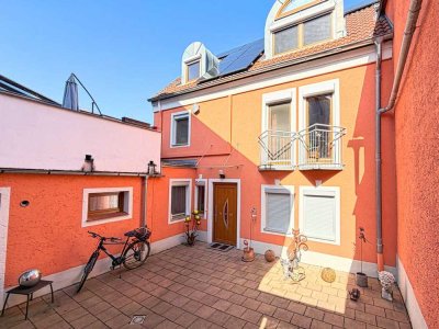 Besonderes 3-Parteien-Haus: Große Wohnung mit Garten + 2 flexible Einheiten, nahe Stadtamhof & Regen