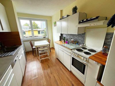 Charmante Altbauwohnung 4 - Zi. mit hohen Decken