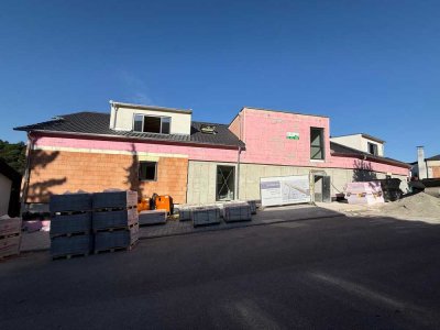 Neubau / Erstbezug: 3,5-Zimmer-Wohnung mit gehobener Innenausstattung in Eisingen