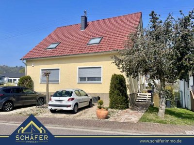 Gepflegtes Einfamilienhaus in schöner Wohngegend von Felsberg zu verkaufen