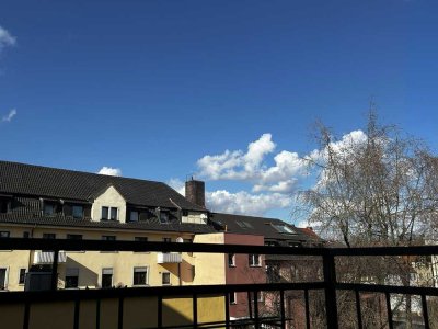 Schöne sonnige 3-Zimmer-Wohnung mit Balkon