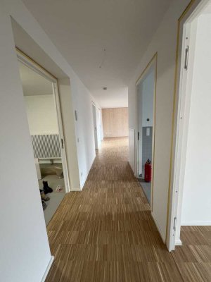 Helle 3-Zimmer Wohnung mit Dachterasse in Besigheim
