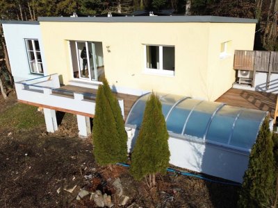 NEU ADAPTIERTER BUNGALOW MIT BLICK IN DIE VORALPEN