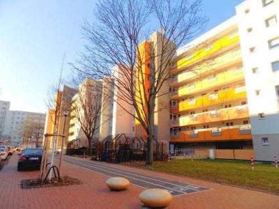 Frisch sanierte, großzügige 4-Zimmer-Wohnung mit Balkon – ideal für Familien oder Wohngemeinschaften