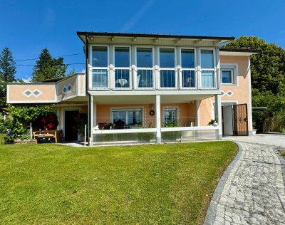 EINFAMILIENHAUS MIT PANORAMABLICK AUF DIE BERGE !
