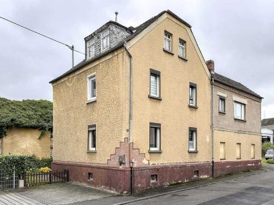 Klassisch schön: Haus mit Ausbaupotenzial und Garten