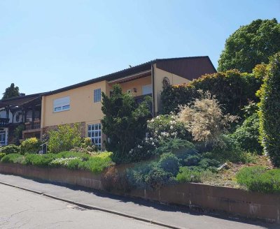 Bungalow mit ausgebautem Untergeschoß und schönem Gartengrundstück (Erbpacht)