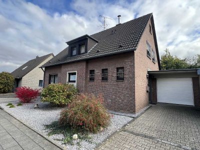 Freistehendes Einfamilienhaus mit Garage in Ortskernlage von 41189 Mönchengladbach-Wickrath