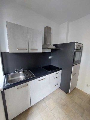 Altbauwohnung mit Einbauküche