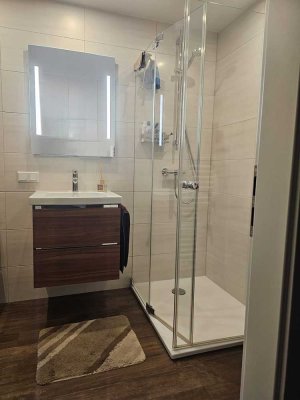 Charmante, helle 2-Zimmer-Wohnung mit TG-Stellplatz und Einbauküche