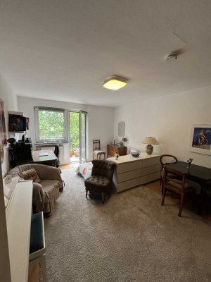 BEFRISTETE UNTERMIETE: Zentrale 1-ZW mit Balkon & Skylineblick im Westend
